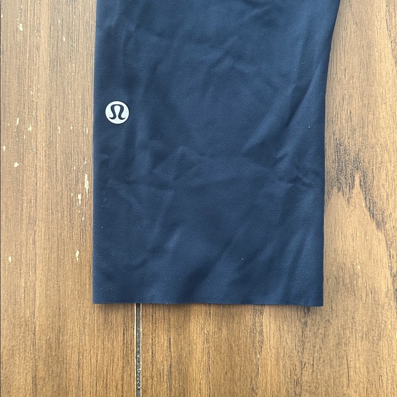Lululemon crop leggings 8 - Picture 6 of 7